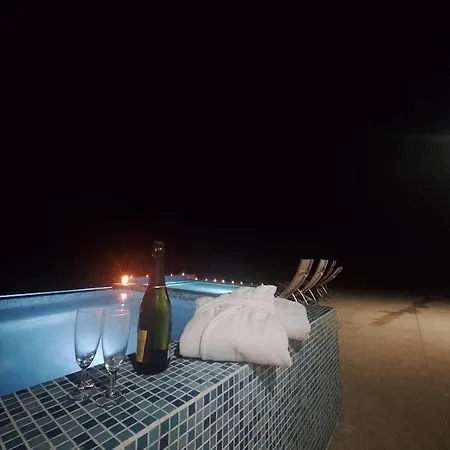 Casa de Férias Casa Com Piscina Privada E Jacuzzi No Geres Pandoses