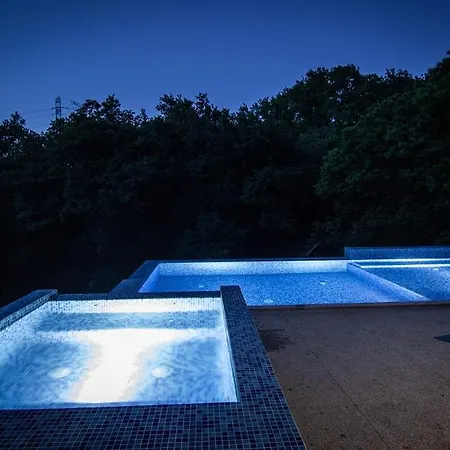 Casa Com Piscina Privada E Jacuzzi No Geres Ferienhaus *