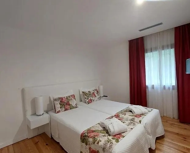 Casa Com Piscina Privada E Jacuzzi No Geres Prázdninový dům Pandoses