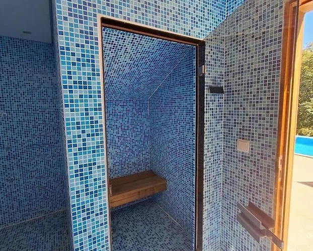 Casa Com Piscina Privada E Jacuzzi No Geres Nyaraló *