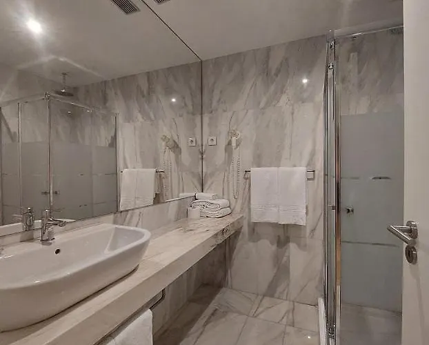 Casa Com Piscina Privada E Jacuzzi No Geres Nyaraló Pandoses